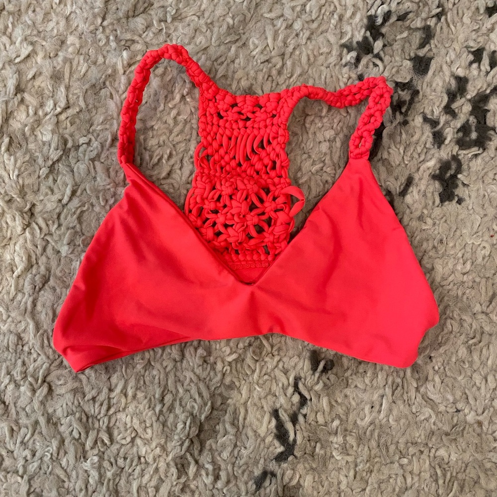 NWOT Mikoh Coral Crochet Bikini Top